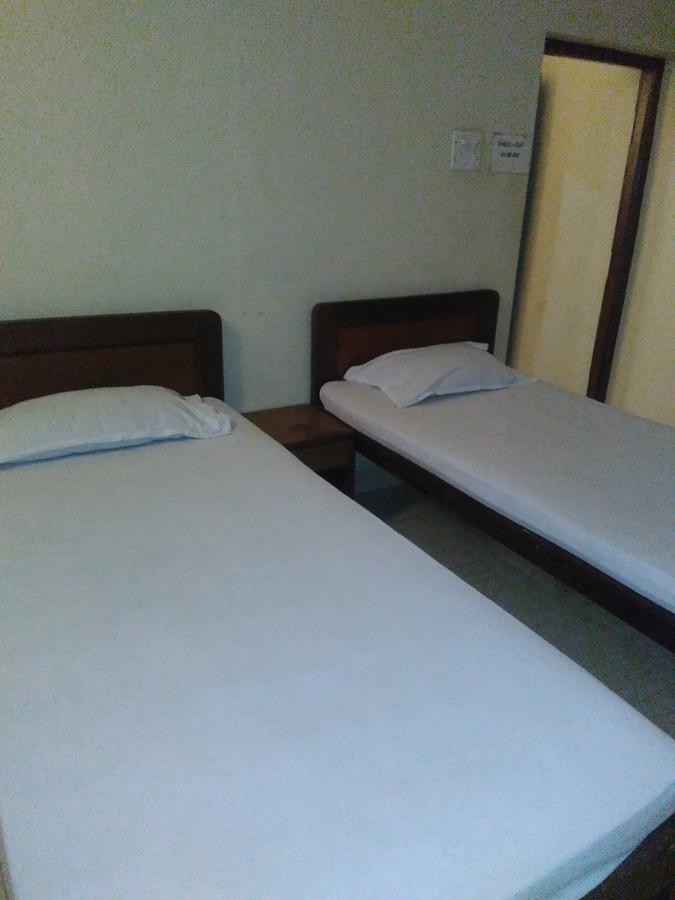 Palm Grove Hotel Cavelossim Esterno foto