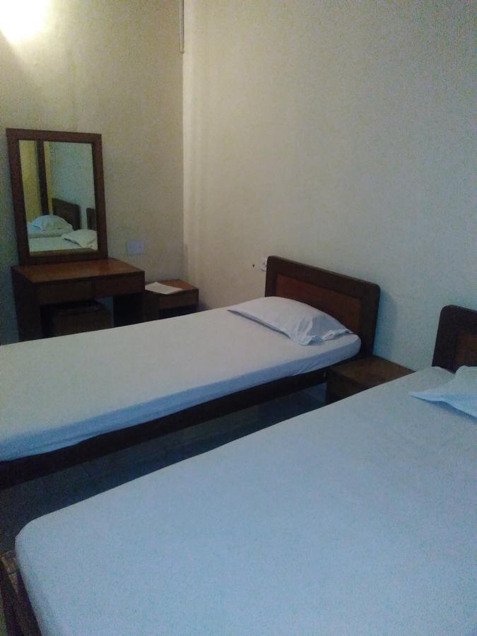 Palm Grove Hotel Cavelossim Esterno foto
